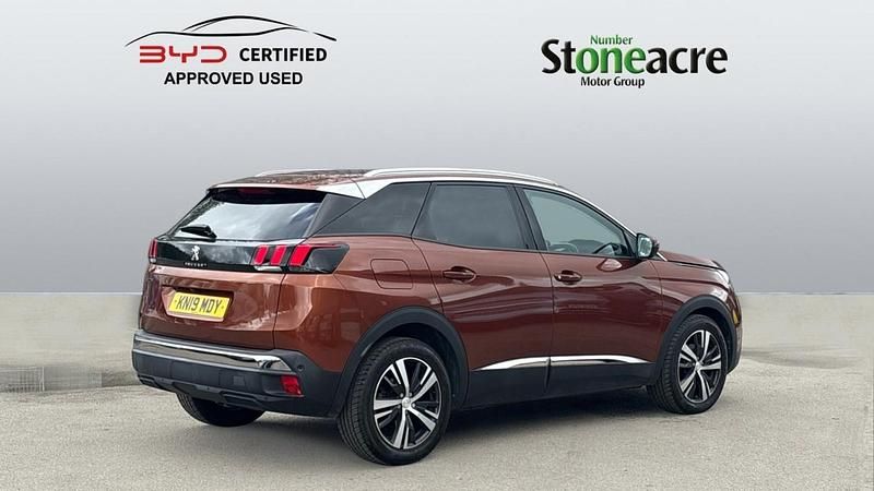 Second-hand Peugeot 3008 Allure 130 CP (95 kW) 2019 Maro SUV