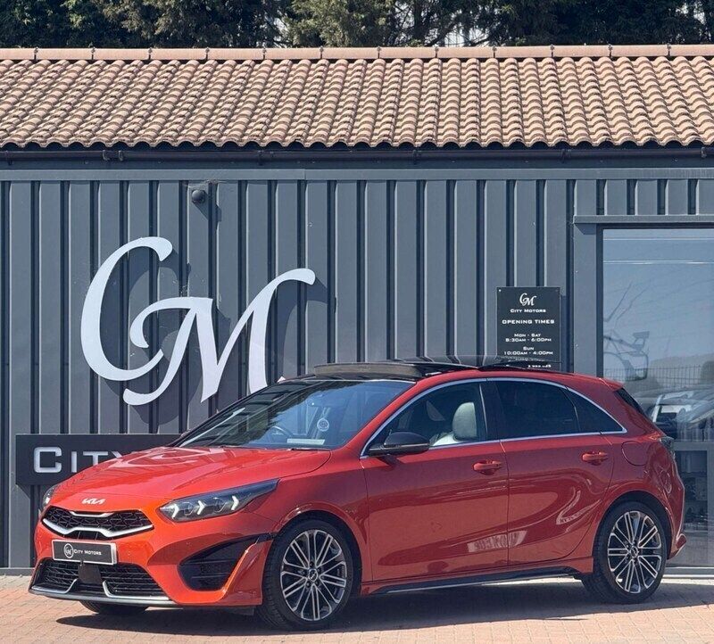 Orange Used 2023 Kia Ceed GT-Line S Hatchback | £20,990 (Expensive) - Image 1/4