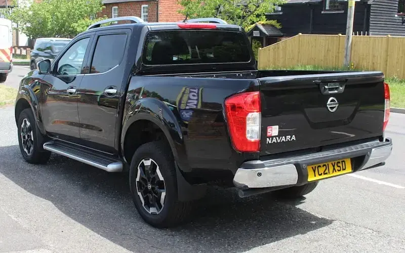 Used Nissan Navara Tekna 190 HP (139 kW) 2021 Black Pickup