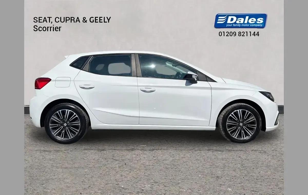 Used Seat Ibiza SE Technology 94 HP (69 kW) 2022 White Hatchback