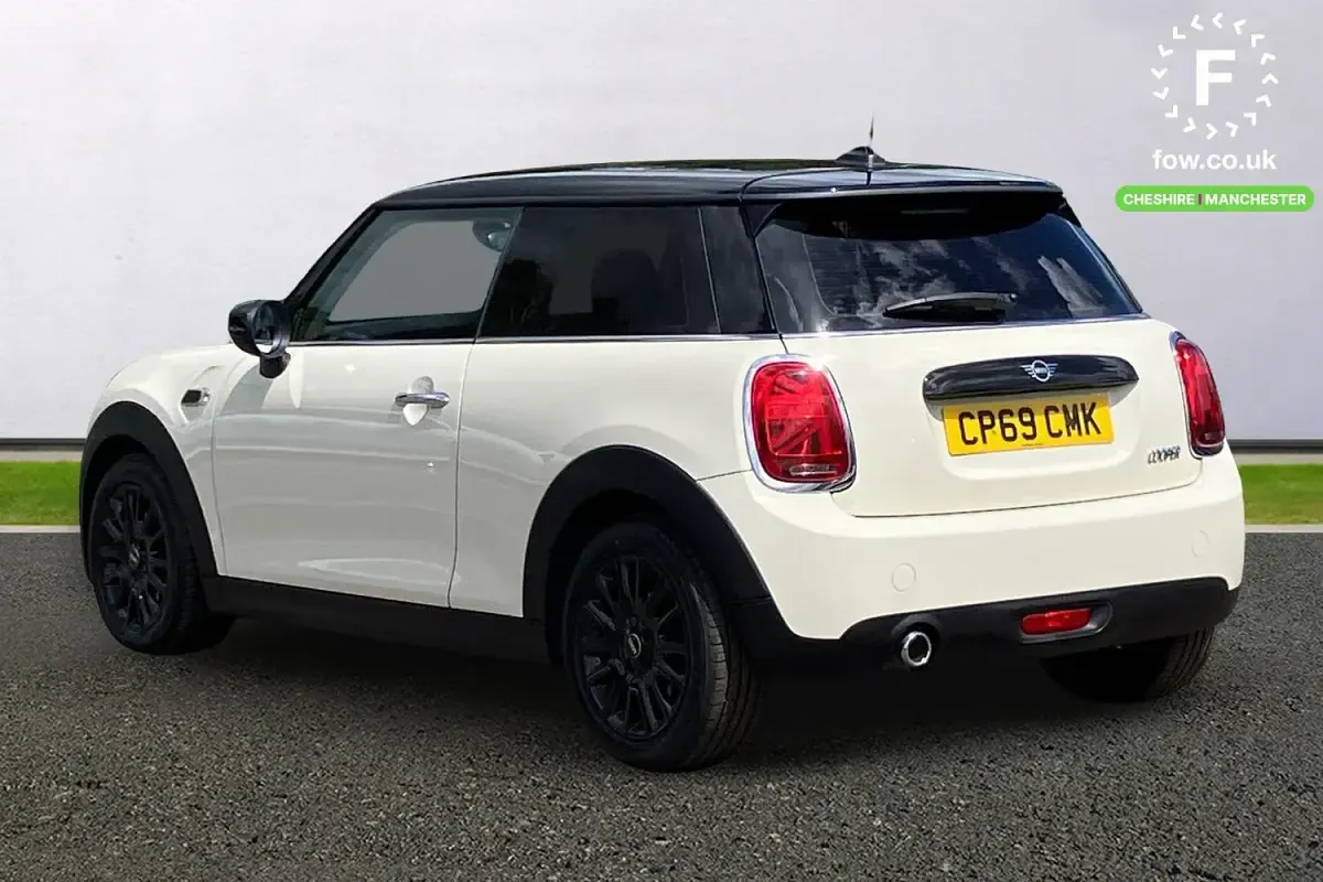Used Mini Cooper Classic 136 HP (100 kW) 2019 White Hatchback