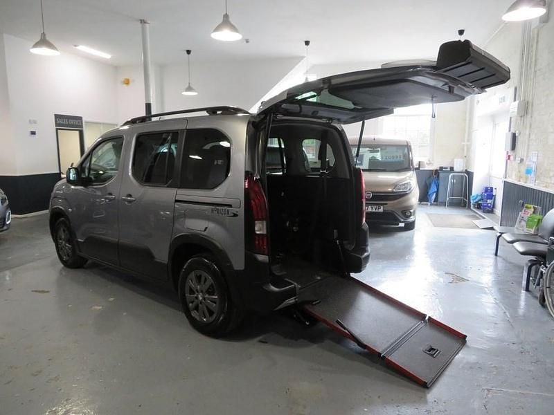 Grey Used 2023 Peugeot Rifter Allure MPV | £17,999 (A bit pricey) - Image 1/3