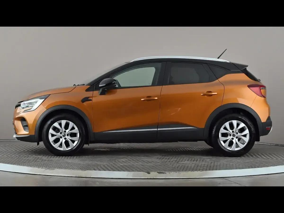 Used Renault Captur Iconic 2020 Orange/black SUV