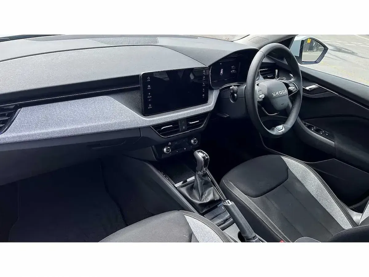 Used Skoda Scala SE 116 HP (85 kW) 2025 White Hatchback