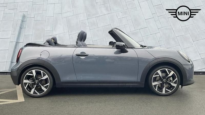 Używany Mini Cooper 118 kW (161 KM) 2025 Szary Hatchback