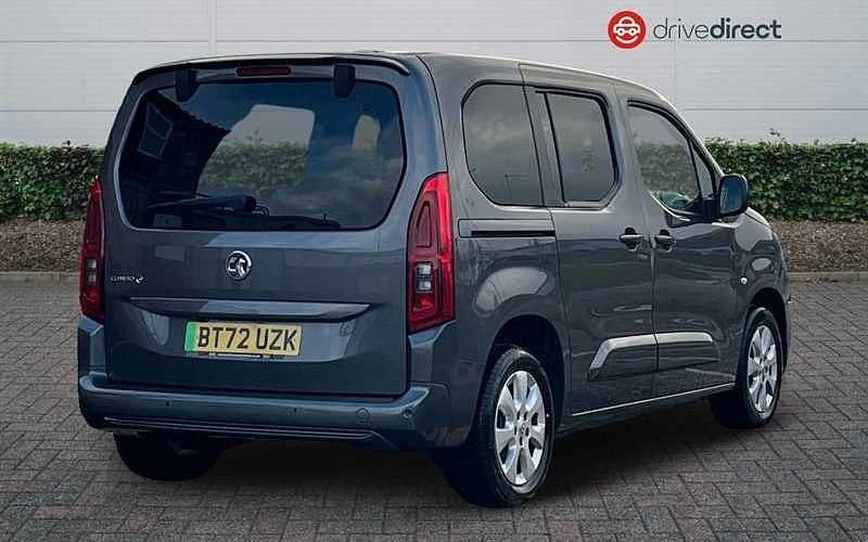 Used Vauxhall Combo 100 kW (136 HP) 2022 Grey Estate