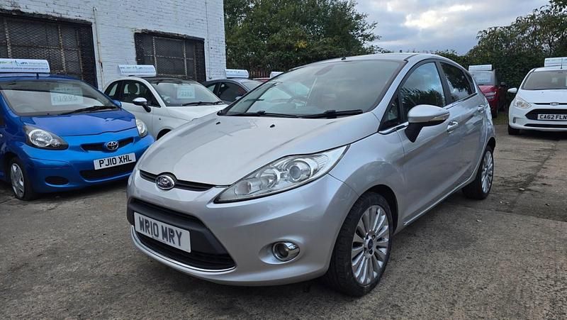 Silver Used 2010 Ford Fiesta Titanium Hatchback | £1,995 (Good price) - Image 1/4