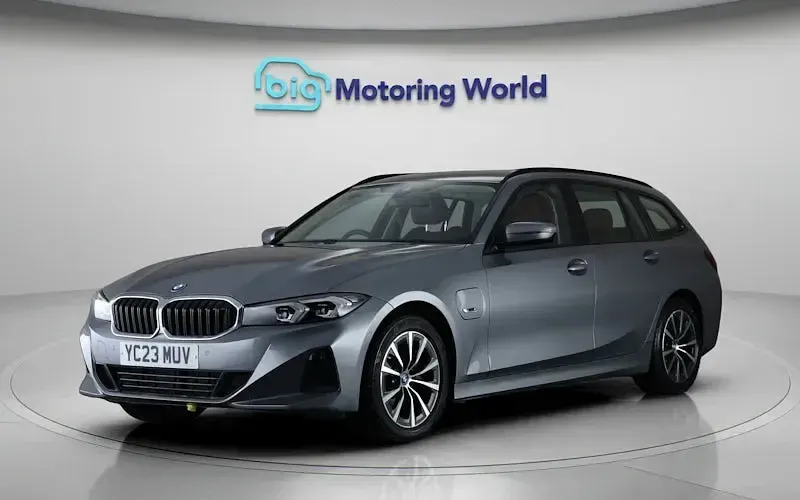 Used BMW 330e Sport Line 292 HP (214 kW) 2024 Estate