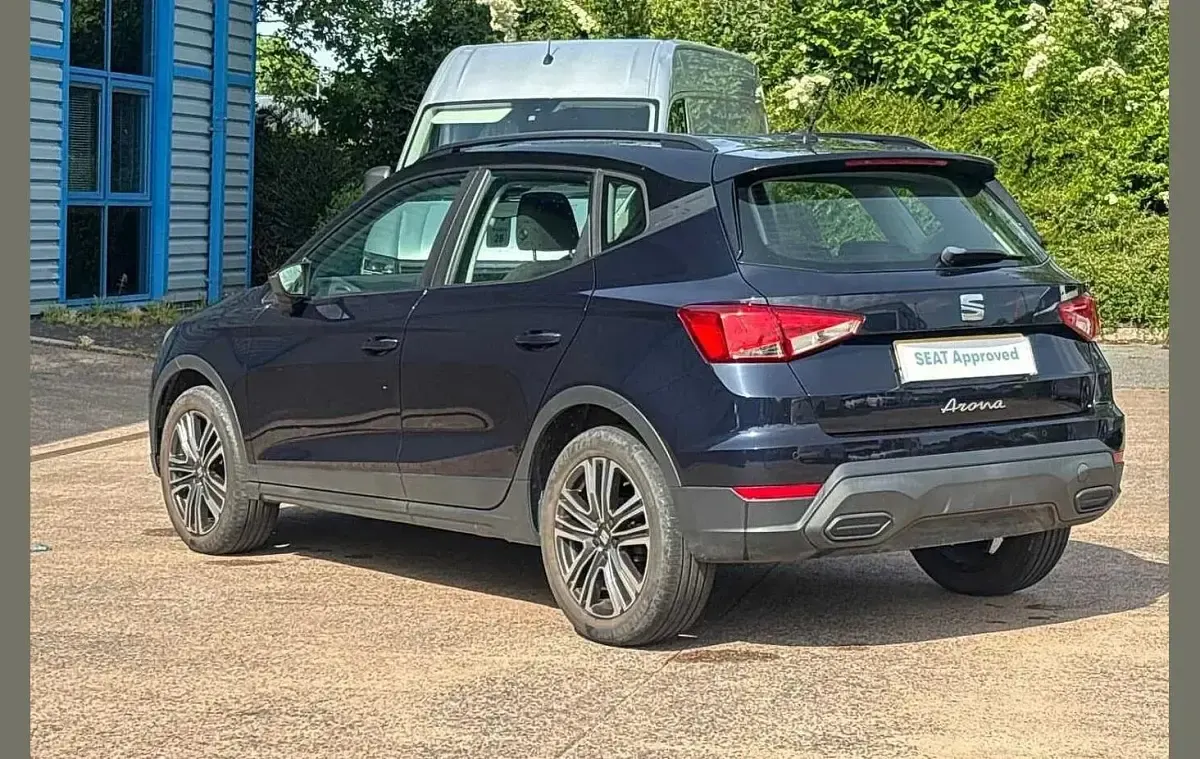 Used Seat Arona SE Technology 108 HP (79 kW) 2022 Blue SUV