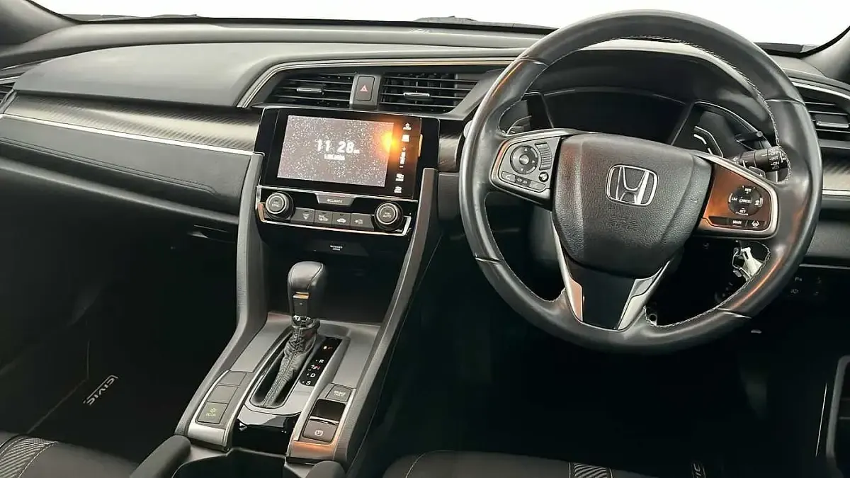 Used Honda Civic Sport 182 HP (133 kW) 2018 Midnight blue Hatchback