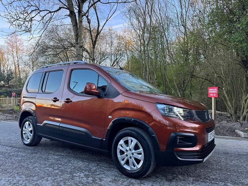 Gebraucht Peugeot Rifter Allure Premium 2021 Braun Van / Kleinbus