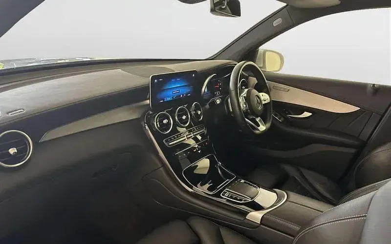 Used Mercedes GLC220 AMG line 194 HP (142 kW) 2022 Silver SUV