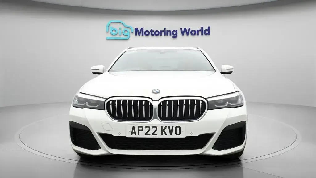 Used BMW 520 M Sport 190 HP (139 kW) 2022 White Sedan