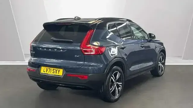 Used Volvo XC40 R-Design 194 HP (142 kW) 2022 SUV