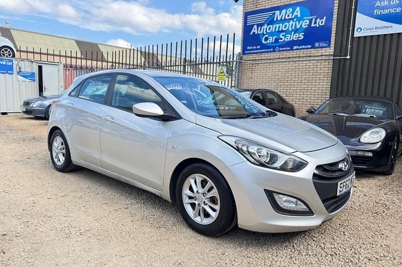 Silver Used 2012 Hyundai i30 Active Hatchback | £2,495 (Fair price) - Image 1/1
