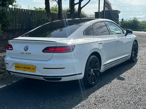 Used VW Arteon R-line 150 HP (110 kW) 2018 White Hatchback