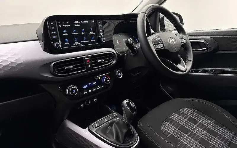 Used Hyundai i10 Premium 79 HP (58 kW) 2025 Black Hatchback