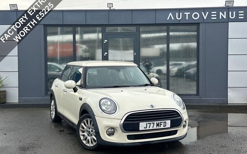 Used Mini Cooper D Hatch 116 HP (85 kW) 2016 White Hatchback