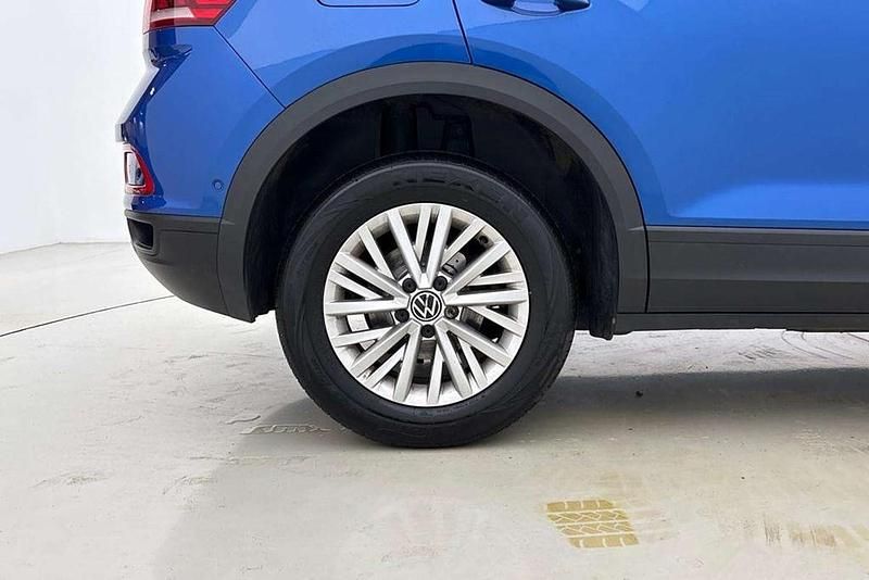 Used VW T-Roc Life 150 HP (110 kW) 2023 Blue SUV