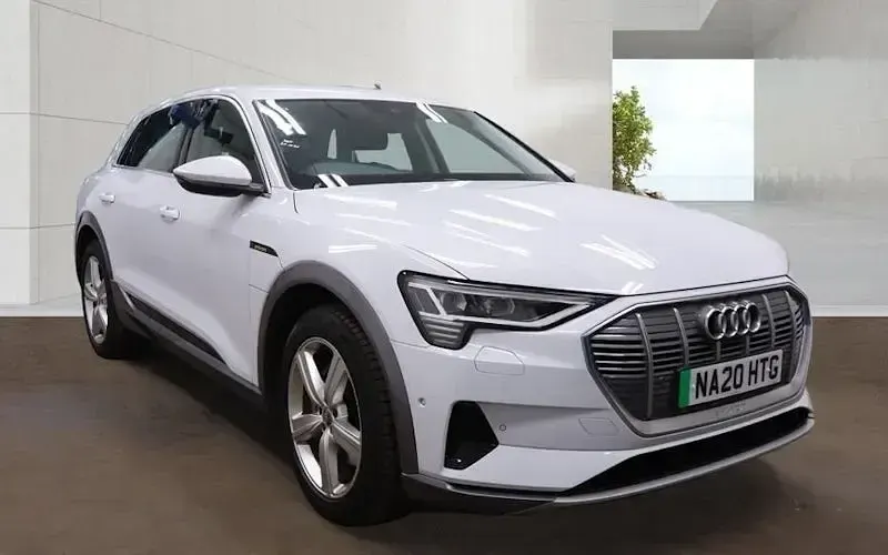 Begagnad Audi e-tron Design 230 kW (313 HK) 2022 SUV
