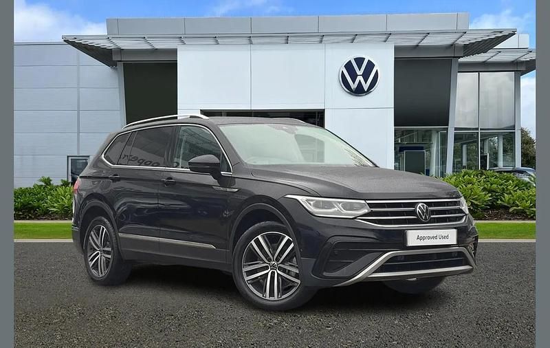 Used VW Tiguan Allspace Elegance 190 HP (139 kW) 2023 Black SUV