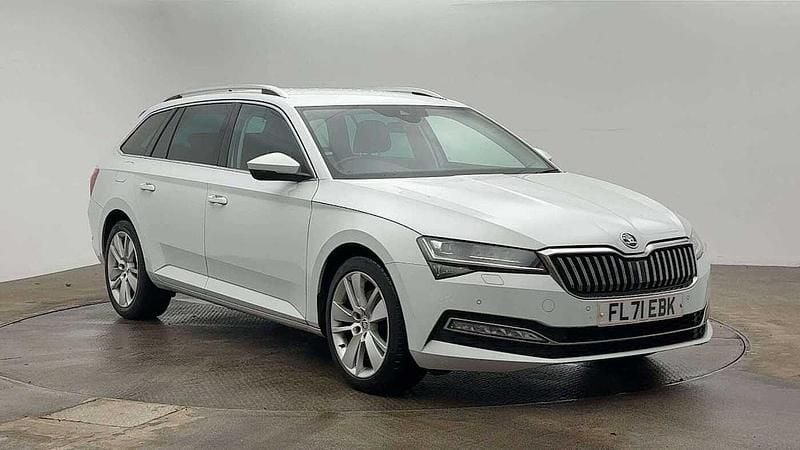 Moon white metallic Used 2021 Skoda Superb SE L Estate | £16,140 (Fair price) - Image 1/4