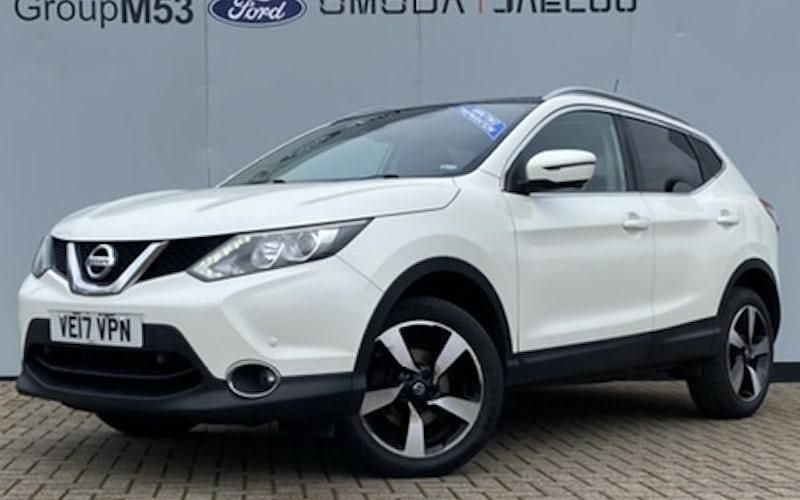 Used Nissan Qashqai N-Connecta 110 HP (80 kW) 2017 White SUV