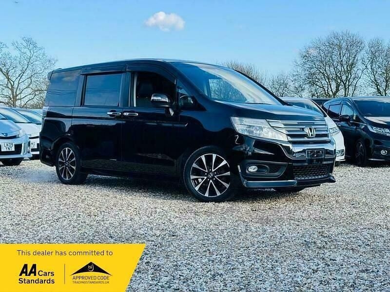 Black Used 2012 Honda Stepwgn Cool MPV | £10,495 (Fair price) - Image 1/4