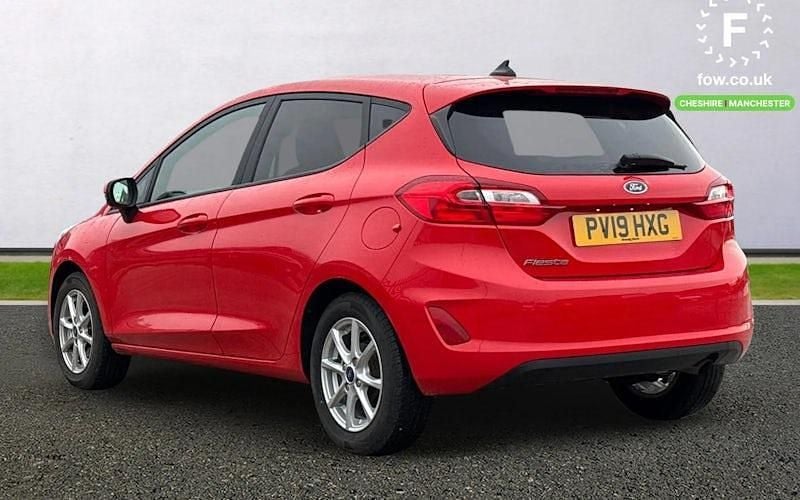 Używany Ford Fiesta Zetec 101 KM (74 kW) 2019 Czerwony Hatchback