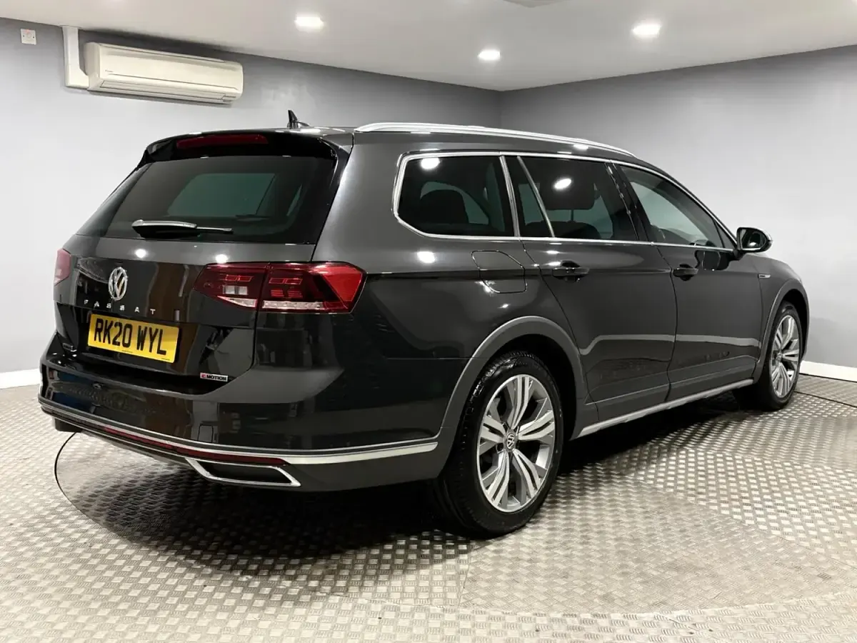 Used VW Passat Alltrack S 190 HP (139 kW) 2020 Grey Estate