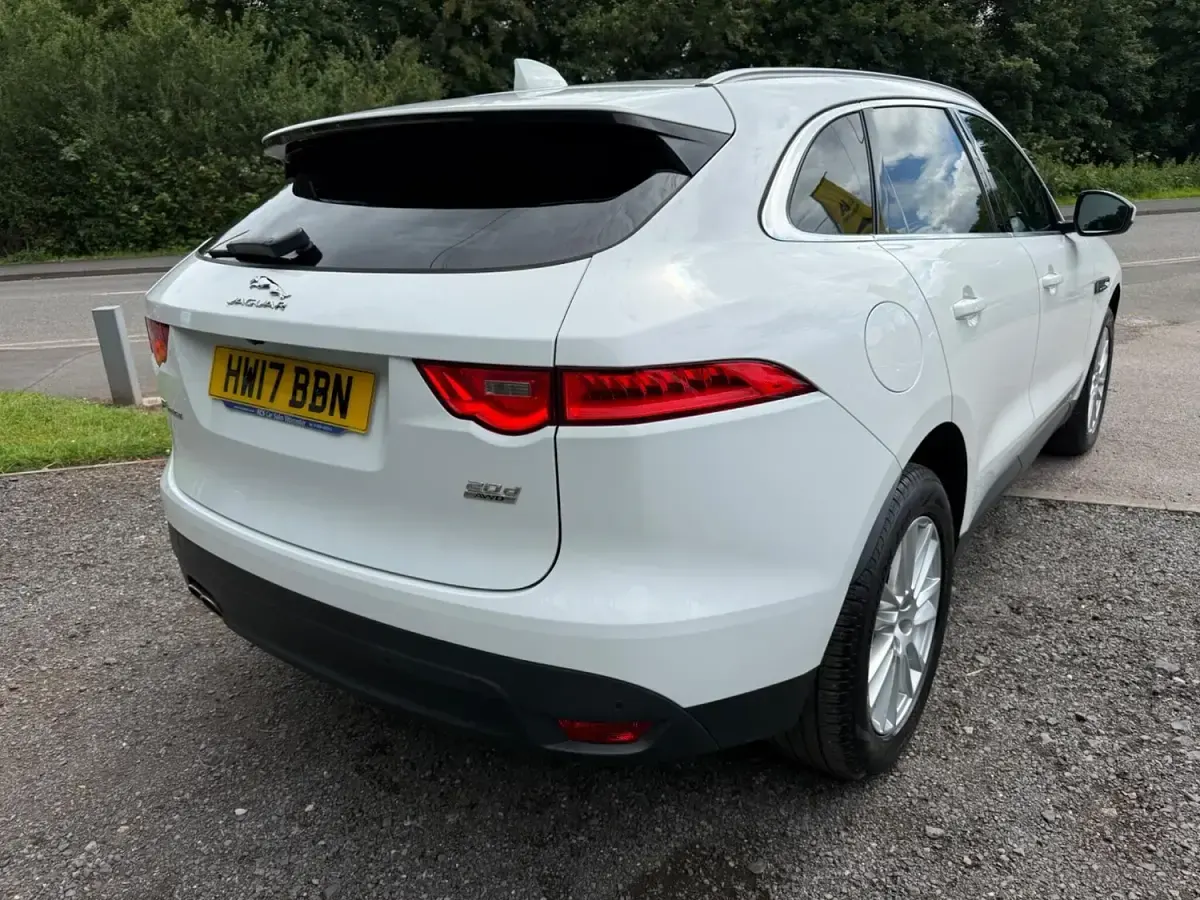 Used Jaguar F-Pace R-Sport 2018 White SUV