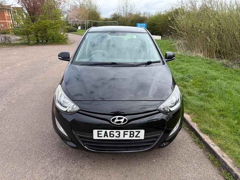 Used Hyundai i20 Active 85 HP (62 kW) 2013 Black Hatchback