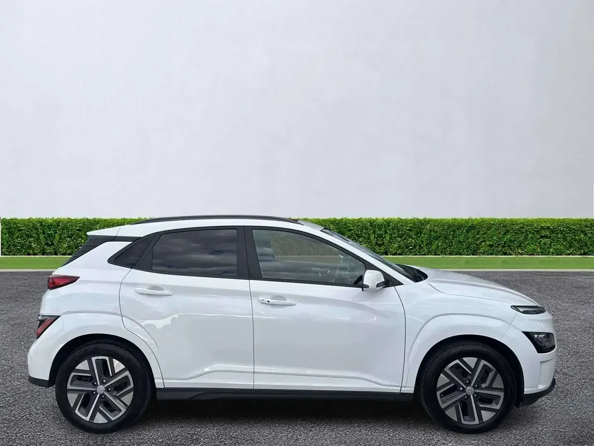 Used Hyundai Kona Ultimate 150 kW (204 HP) 2023 White SUV