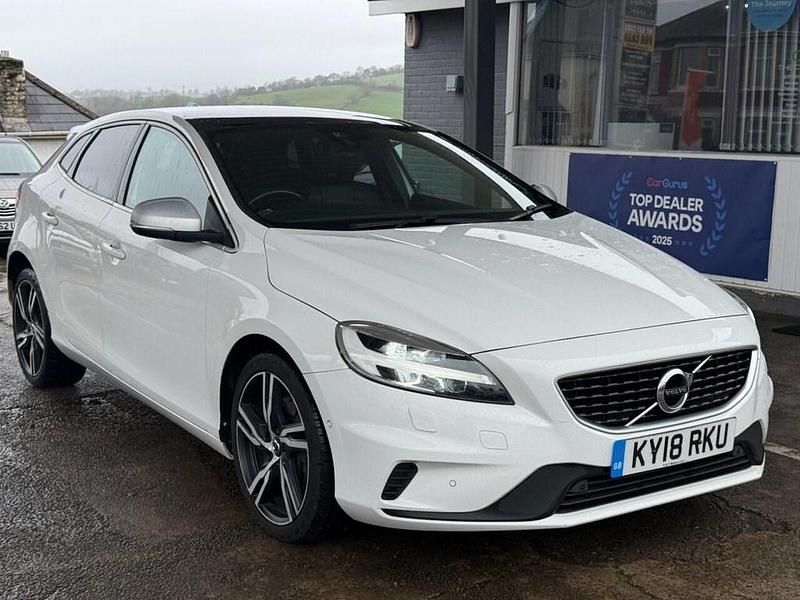 Used Volvo V40 R-Design Pro 2018 White Hatchback