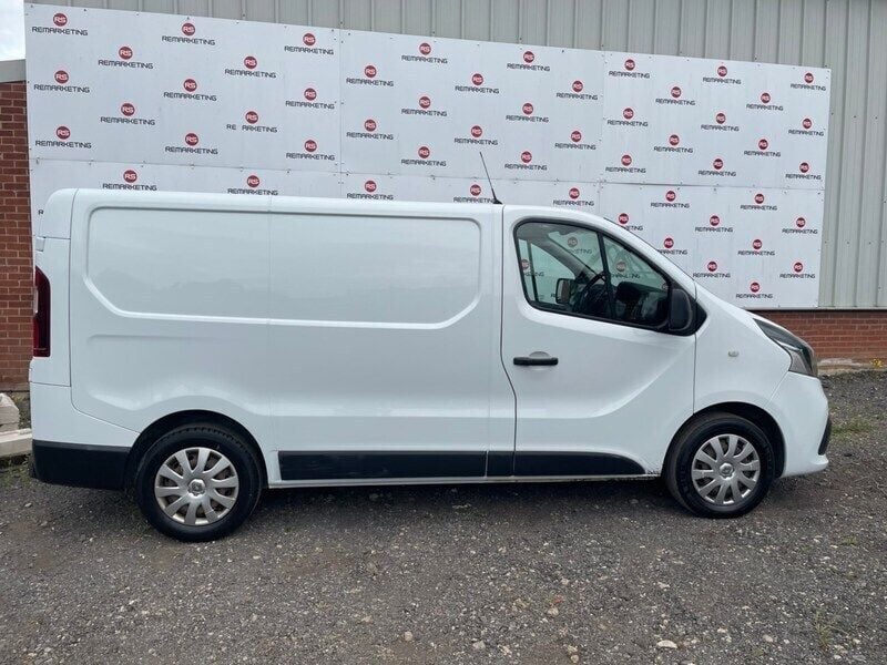 Used Renault Trafic Business 2019 White MPV