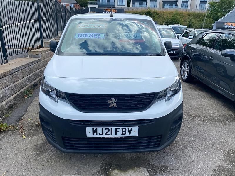 Used Peugeot Partner 2021 White MPV