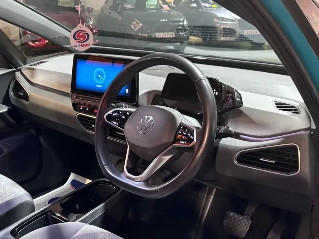 Begagnad VW ID.3 Pro Performance 150 kW (204 HK) 2021 Turkos Halvkombi