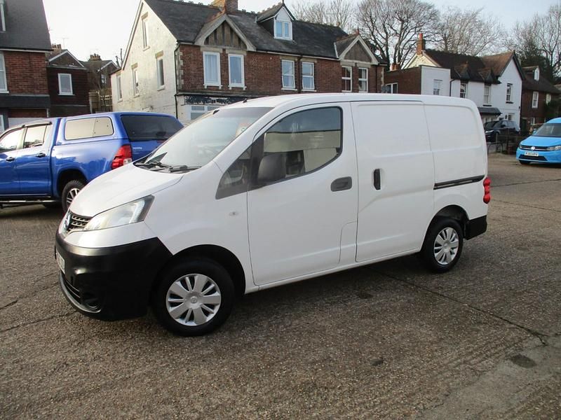 Used Nissan NV200 Acenta 2016 White MPV
