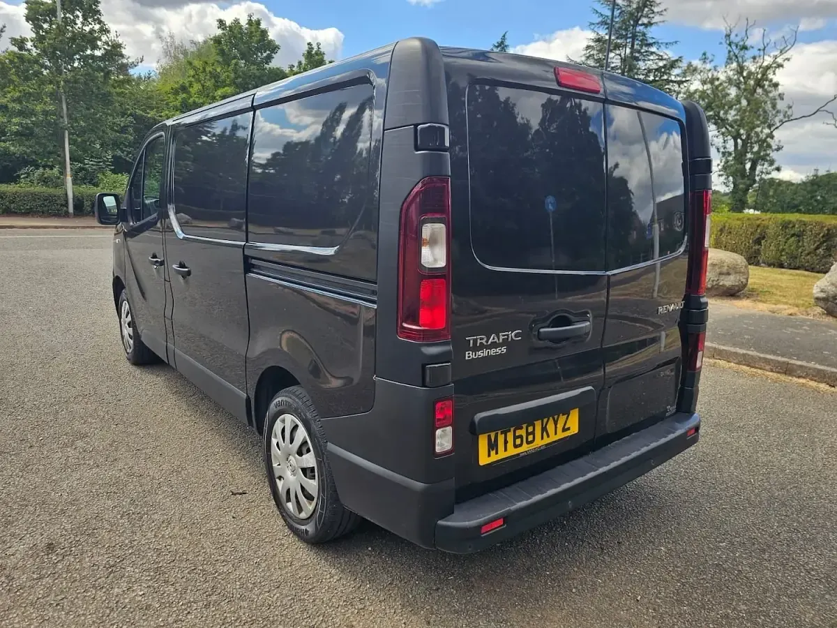 Used Renault Trafic Business 2018 Black MPV
