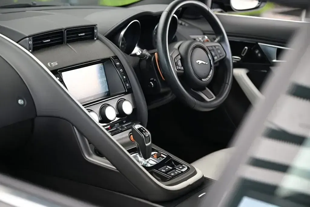 Used Jaguar F-Type Supercharged 380 HP (279 kW) 2015 Black Coupe