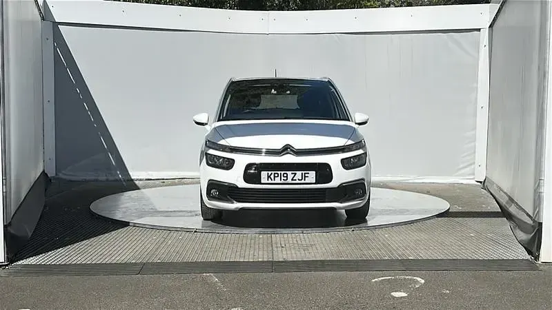 Used Citroën Grand C4 Picasso Flair 130 HP (95 kW) 2019 White MPV