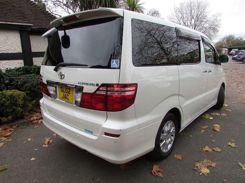 Used Toyota Alphard 2006 White MPV