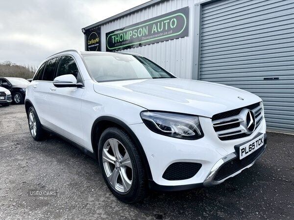 White Used 2016 Mercedes GLC220 Premium Estate | £17,350 (Fair price) - Image 1/4