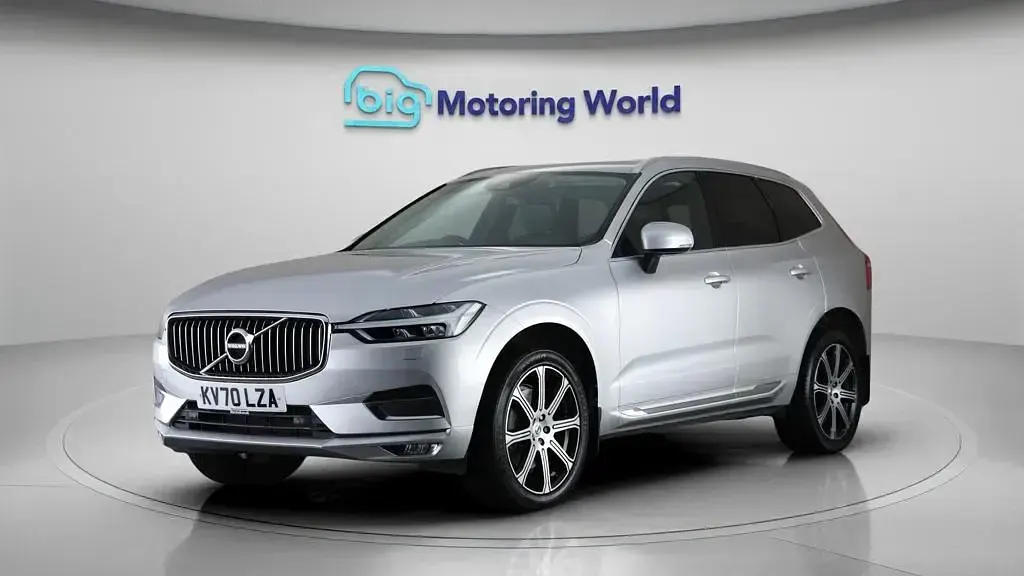 Used Volvo XC60 Inscription 235 HP (172 kW) 2020 Silver SUV