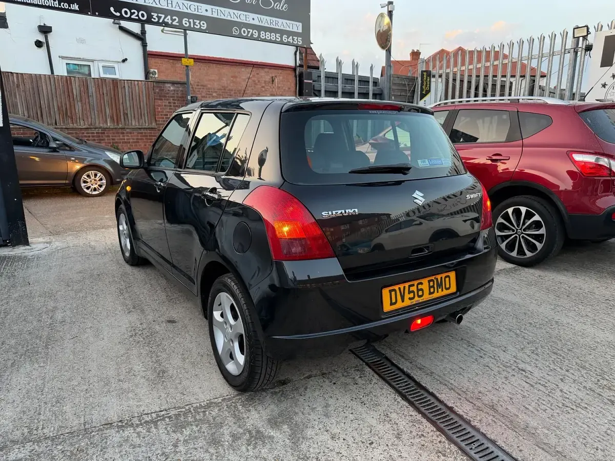 Used Suzuki Swift GLX 102 HP (75 kW) 2006 Black Hatchback
