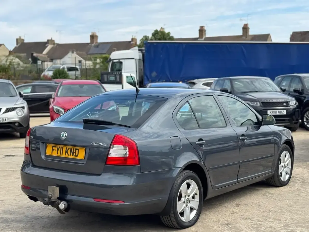 Used Skoda Octavia Elegance 160 HP (117 kW) 2011 Grey Hatchback