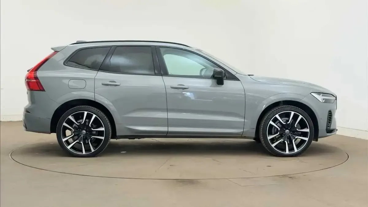 Used Volvo XC60 Ultimate 449 HP (330 kW) 2023 Vapour grey SUV