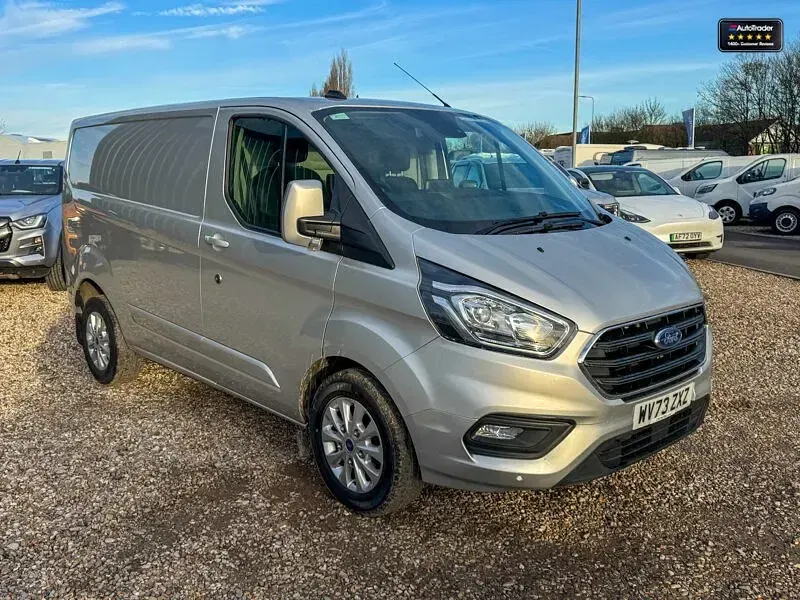 Usado Ford Transit Custom Limited 170 HP (125 kW) 2023 Prateado Van
