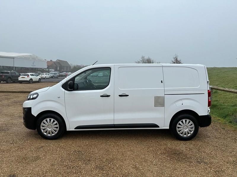 Used Citroën Dispatch 2020 White MPV