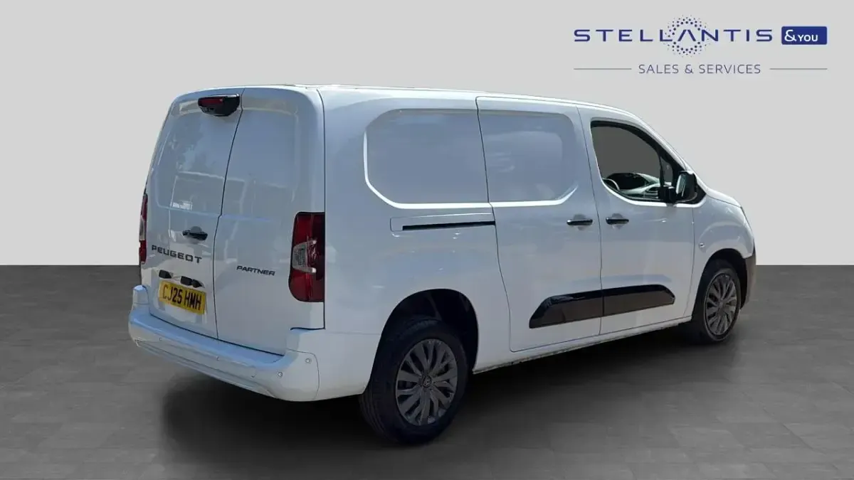 Used Peugeot Partner 129 HP (94 kW) 2025 White MPV
